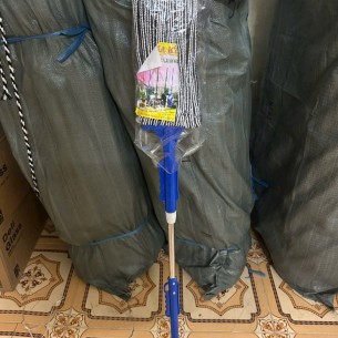 cây lau nhà sinh viên