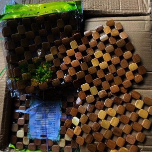 RẾ TRÚC LÓT NỒI 20*20CM