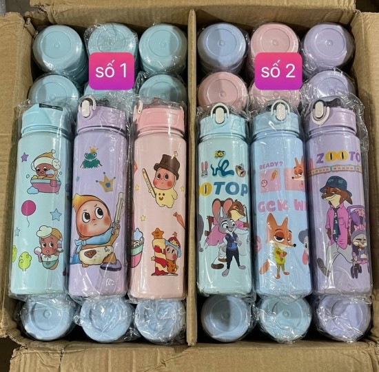 bình nước trẻ em cute