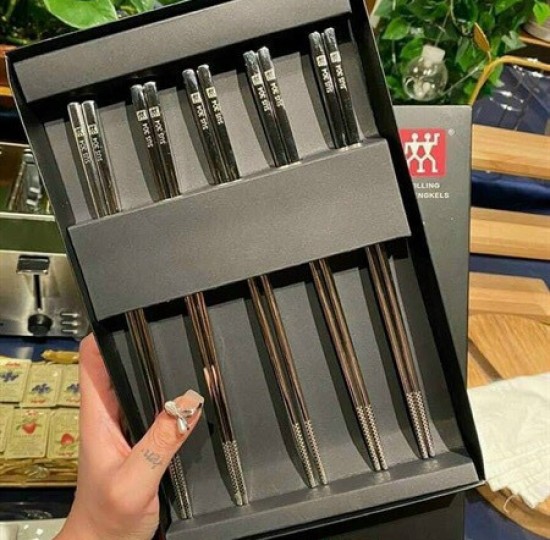 HỘP 5 ĐÔI ĐŨA ĐỨC INOX