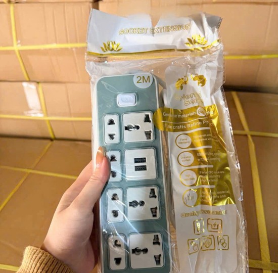 ổ điện xám