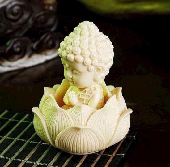 TƯỢNG PHẬT NGỒI HOA SEN