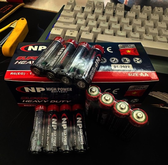 HỘP 40 VIÊN PIN 2A NP